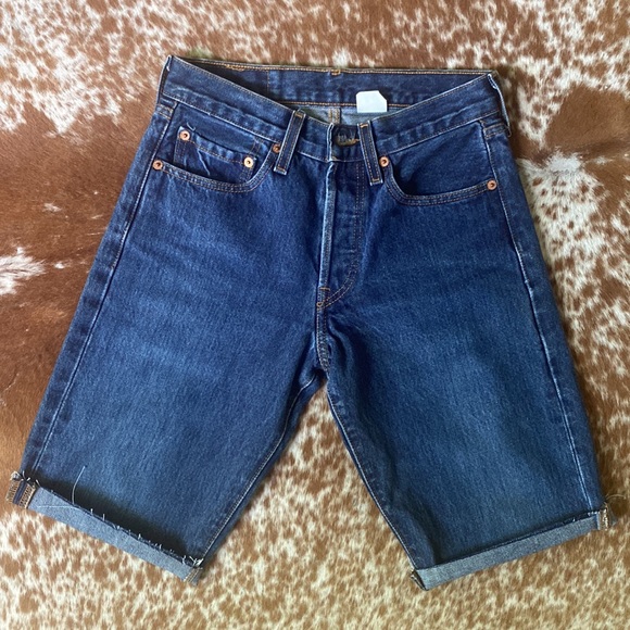 Levi’s 501 Knee Length Short - Picture 13 of 13
